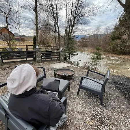 River House Lazeshchyna