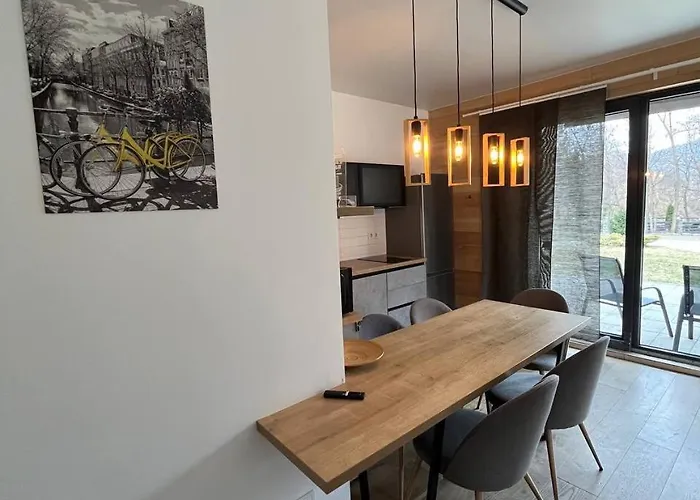 Apartman River House